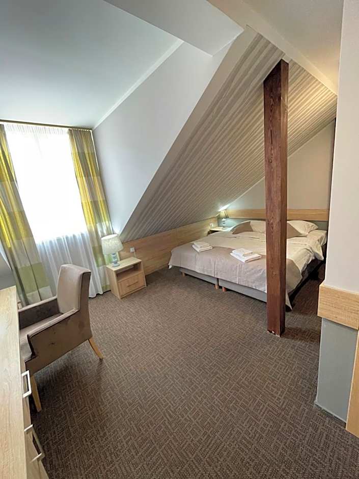 Hotel Mużakowski