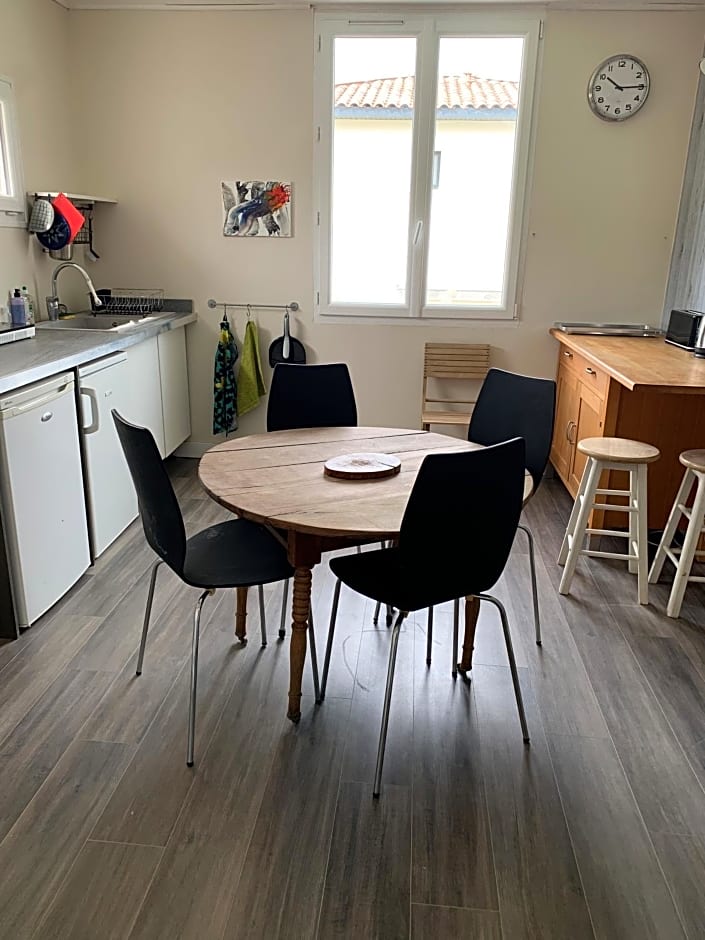 Appartement dans maison d'artiste