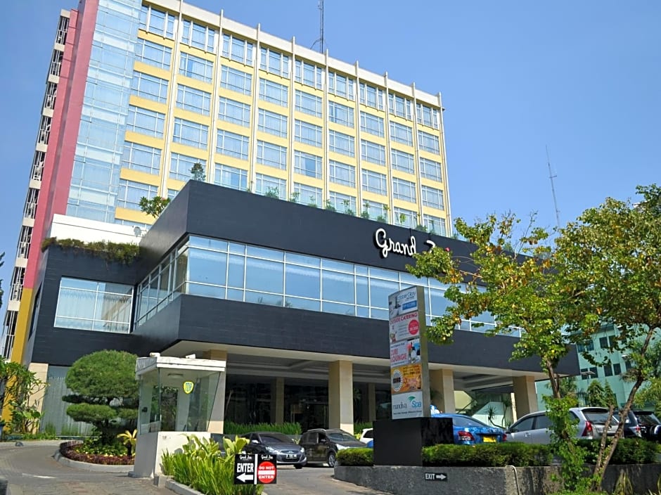 Grand Zuri Jababeka Hotel