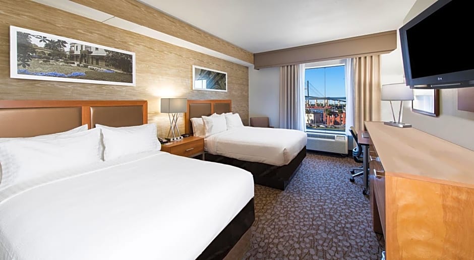 Holiday Inn Savannah Historic District by IHG