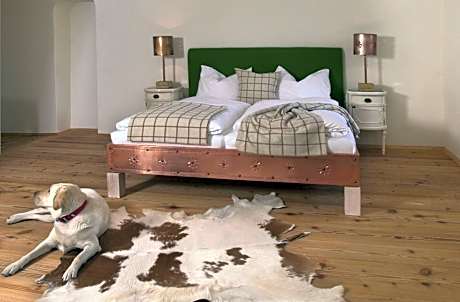 Double Room Post Geschichten