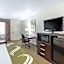 Quality Inn Clute Freeport