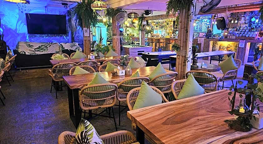 Hideout Hostel