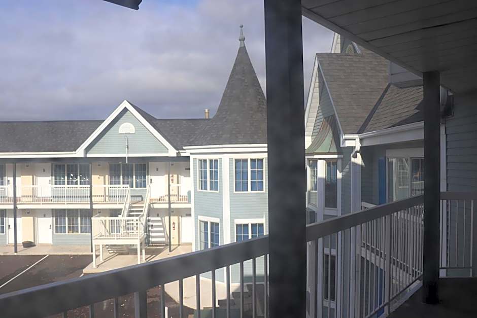 Falls Lodge & Suites