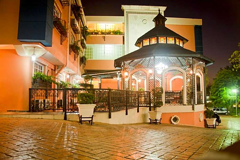 Platino Hotel & Casino