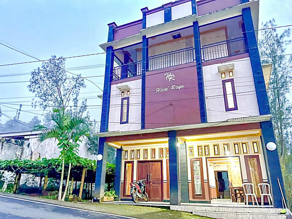 RedDoorz at Hotel Huni Raya Bromo