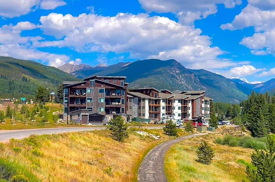 Photo 1 of 55 of Lakeside Village by Vail Resorts