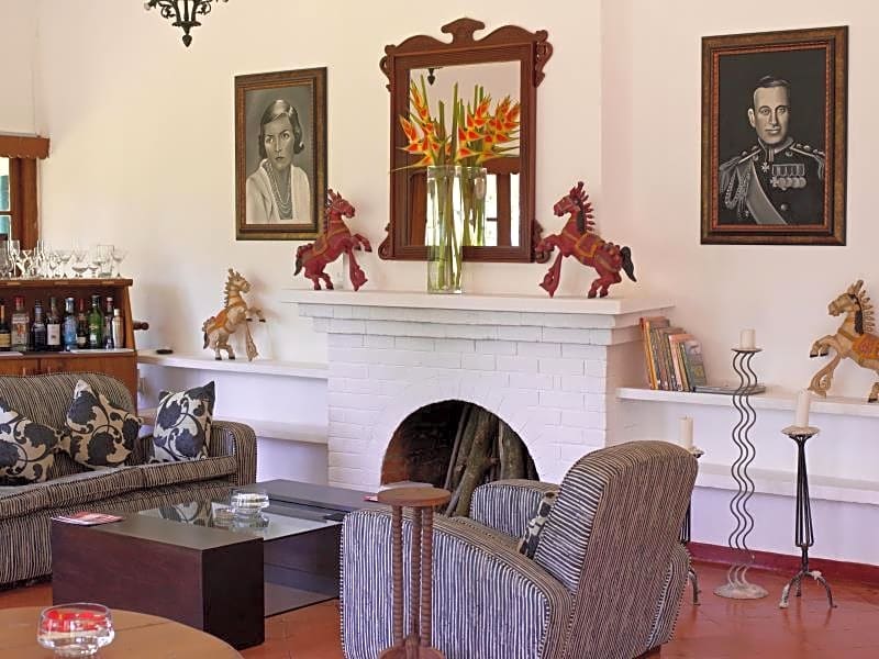 Mountbatten Bungalow - Thema Collection