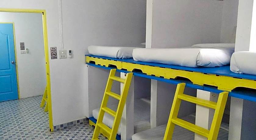 Hua Hin Night Market Hostel