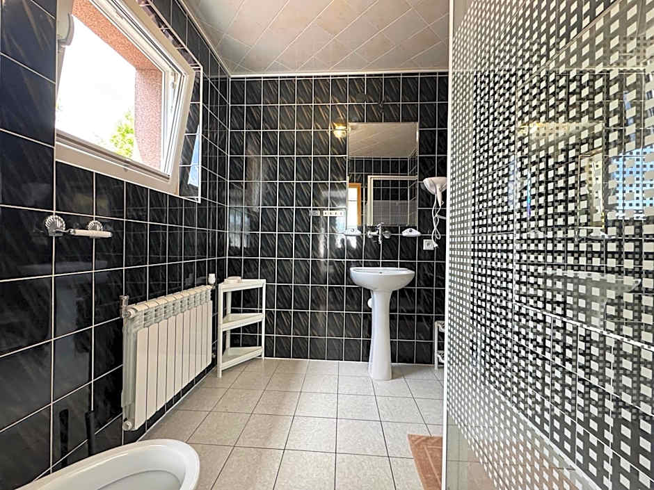 Willa Góry B - Noclegi z widokiem na góry śniadaniami i sauna