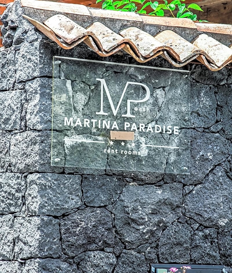 Martina Paradise B&B – Nicolosi, CA