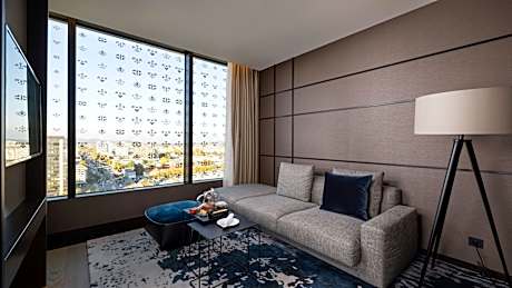 Junior King Suite - High Floor