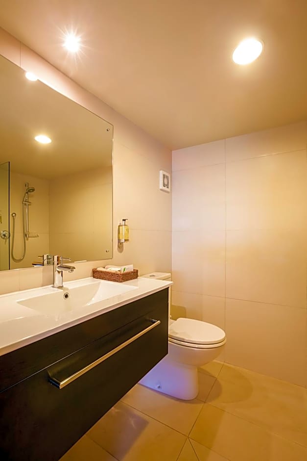 Cranbury Court Apartments