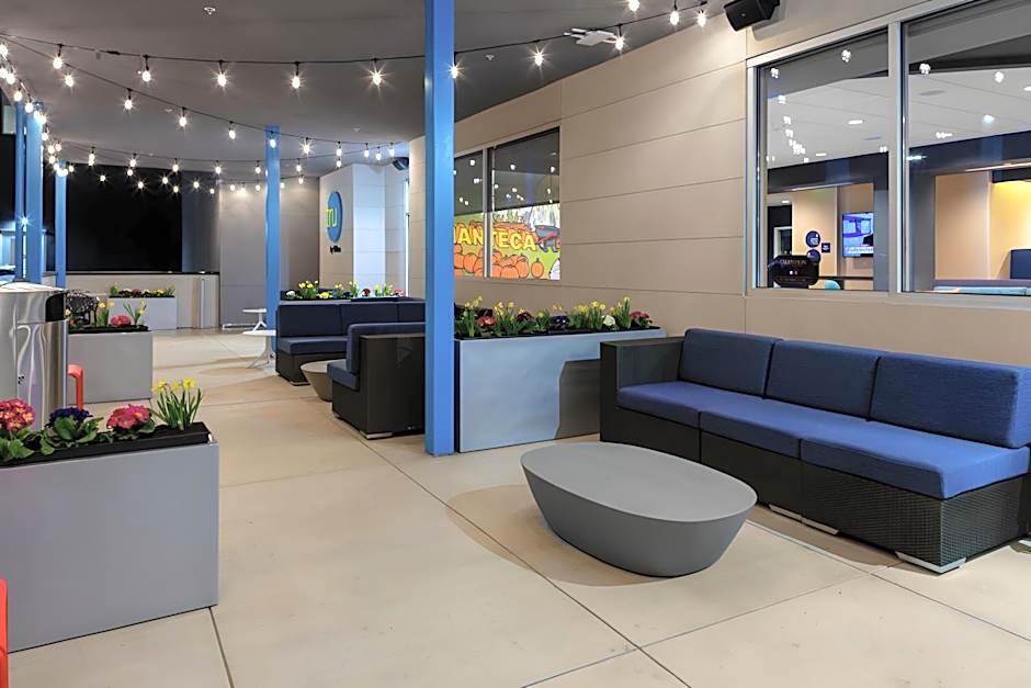 Tru by Hilton Manteca
