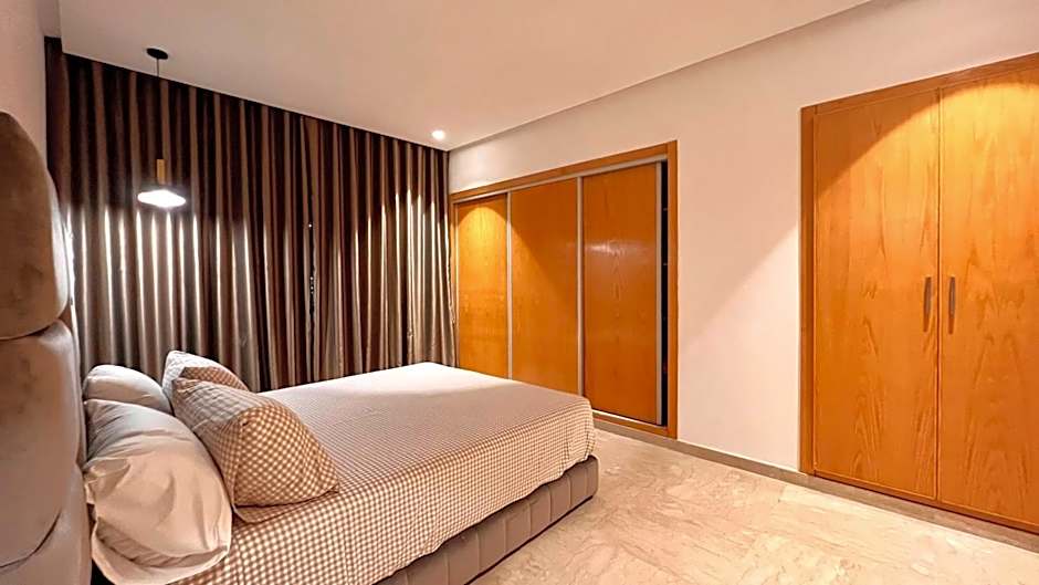 Family 3 Bedrooms- By AppartAli