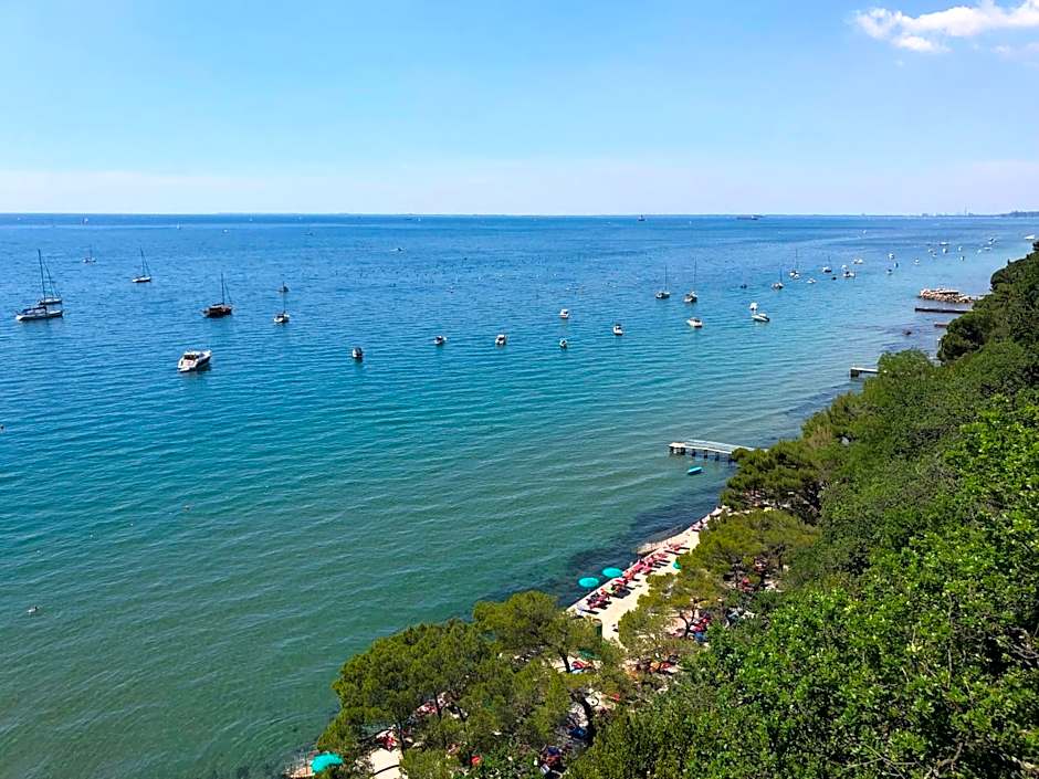 Hotel Riviera & Maximilian's