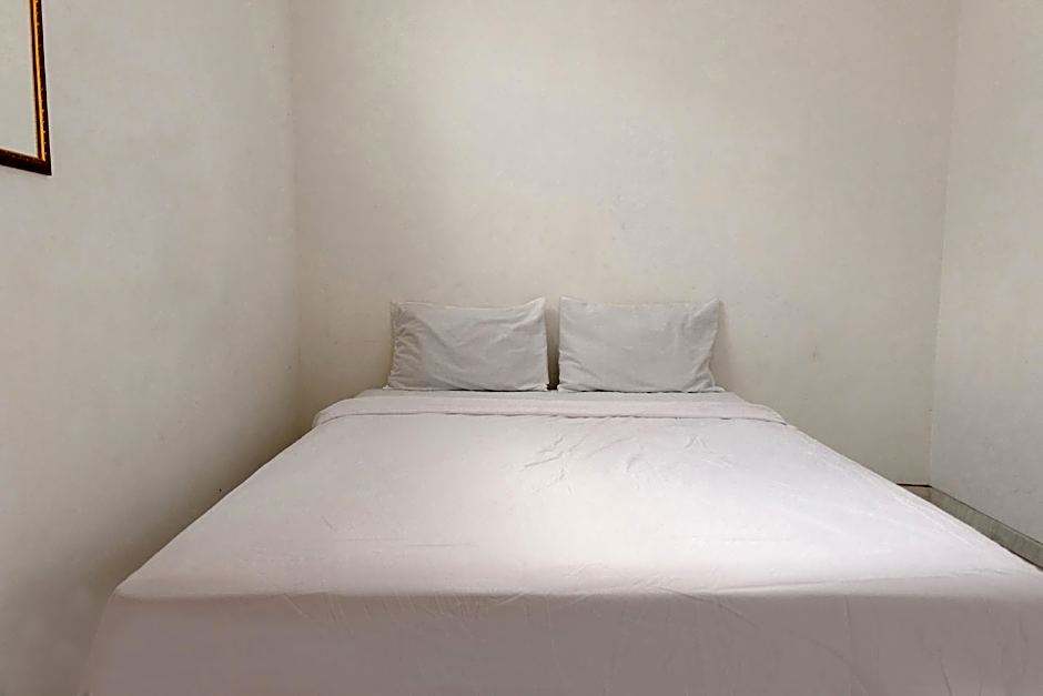 OYO Life 2760 Kost Simpang Borobudur 47