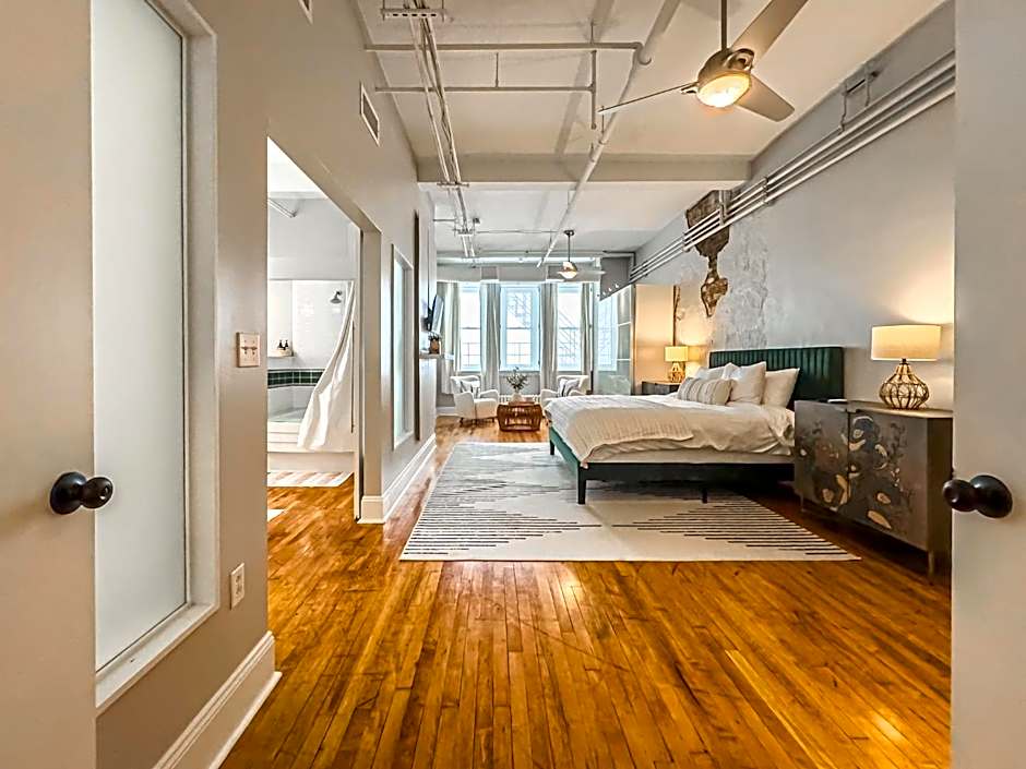 The Historic Lyric Presidential Suite