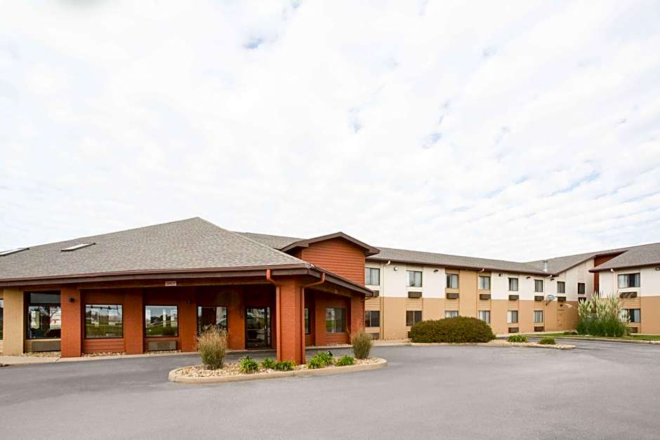 AmericInn by Wyndham Mount Pleasant