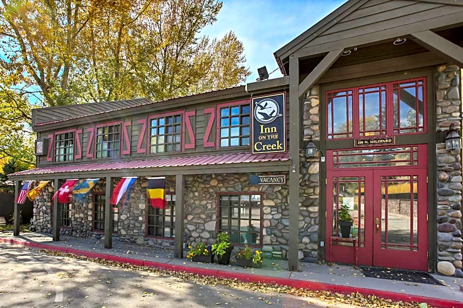 Inn on The Creek