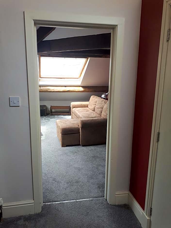 Ty Glyndwr Bunkhouse, Bar and cafe