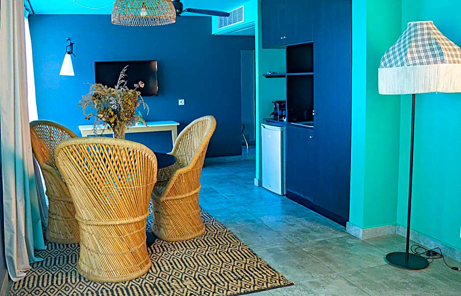 Dina Morgabine Saint Gilles