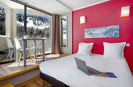 Studio with Mountain View