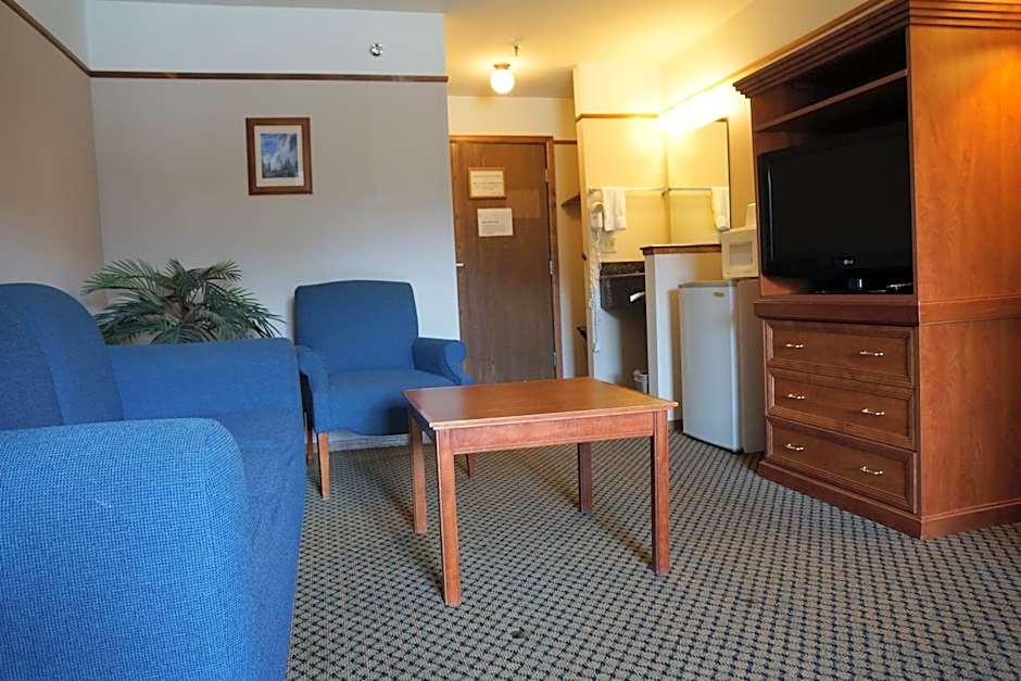 Luxury Inn & Suites