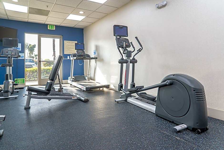 Holiday Inn Express & Suites San Diego Otay Mesa By IHG