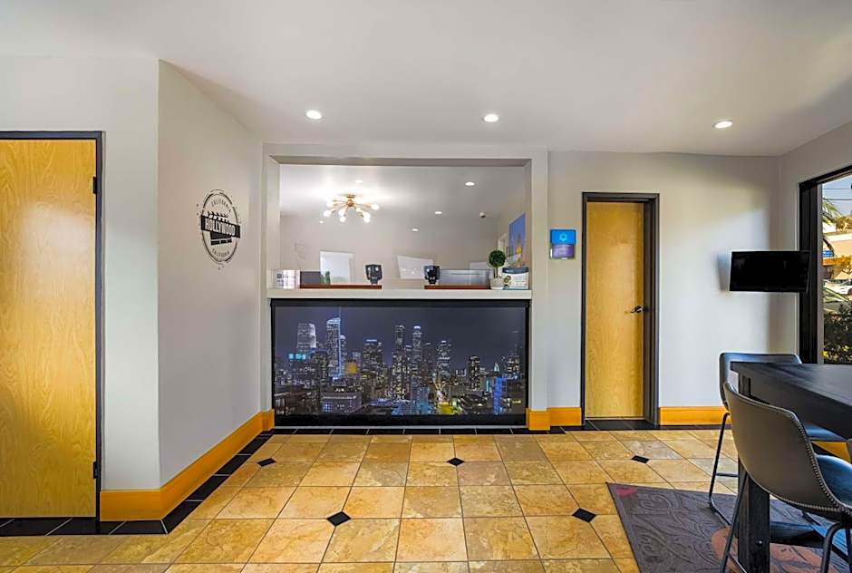 Sunset West Hotel SureStay Collection By Best Western