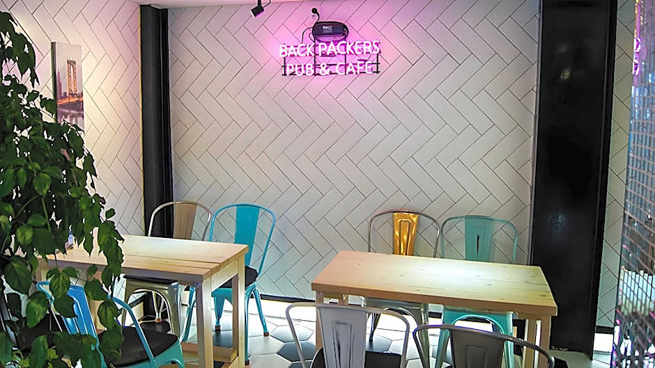Backpackers In Yeosu