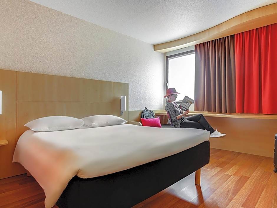 ibis Angers Centre Chateau