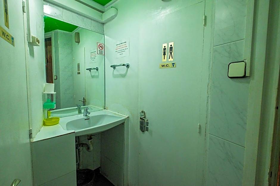 Diagonal House Hostel