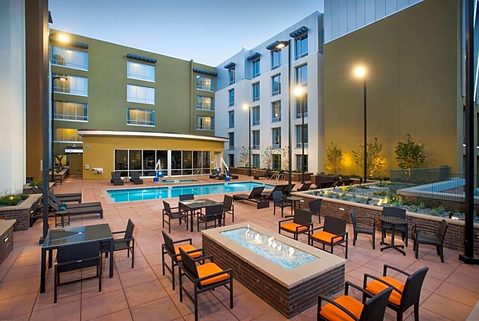 Hilton Garden Inn Burbank Downtown, CA