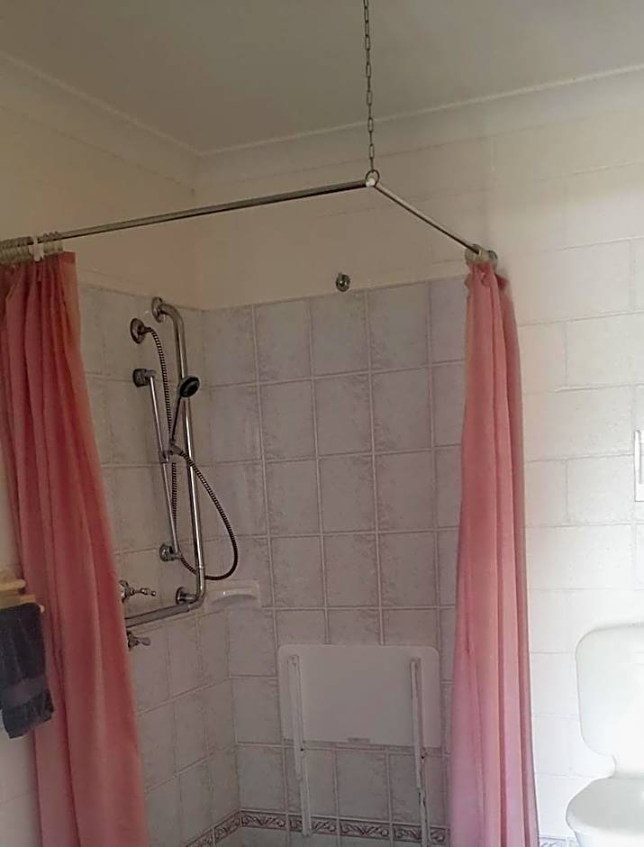 Golden Peak Motel PeakHill