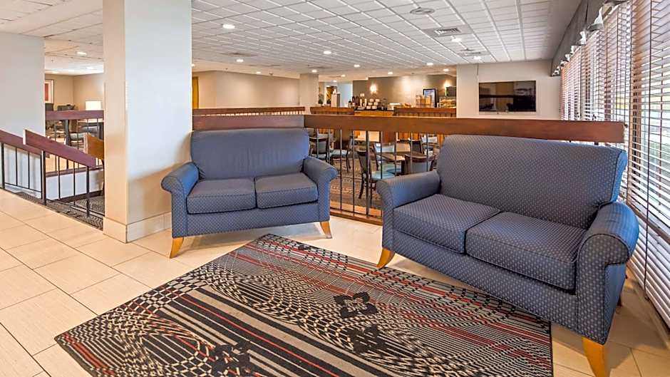 Days Inn by Wyndham Englewood Dayton Airport