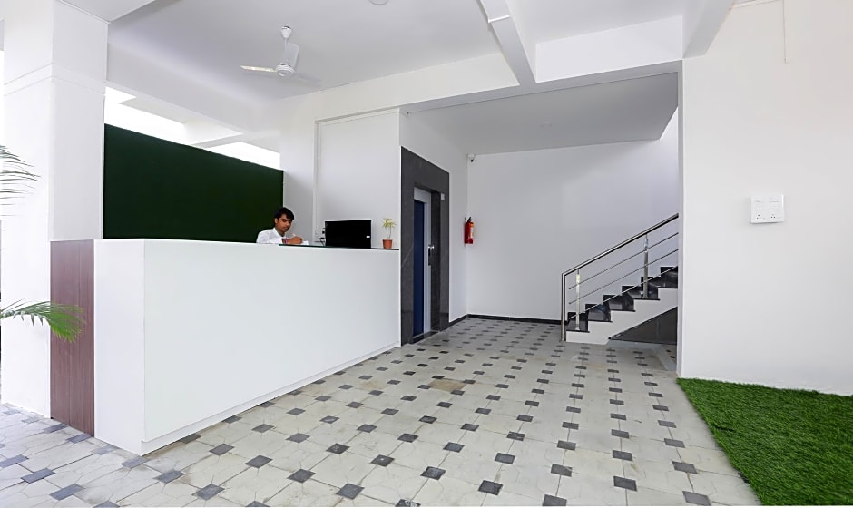 Treebo Sapphire Studio