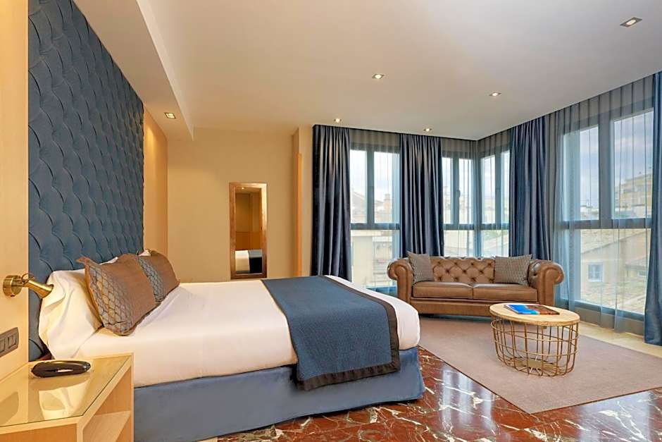 Hotel Pedro I De Aragon 4 Estrellas SUPERIOR
