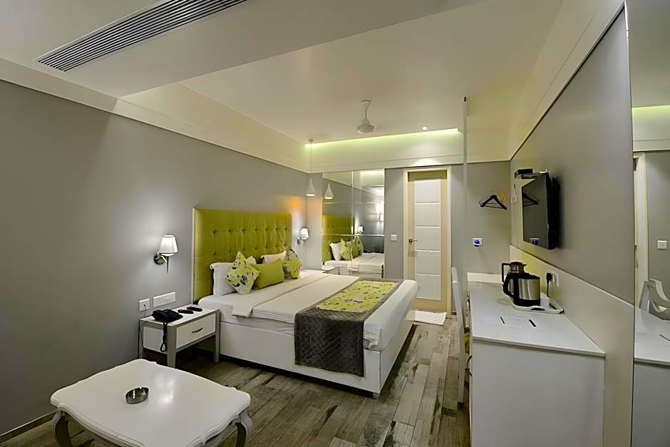 Hotel Emerald