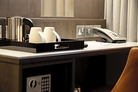 1 Double Bed, Non-Smoking, Standard Room, No Window In Room, Free Internet