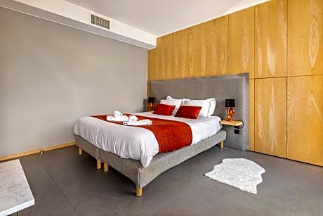 Deluxe Apartment