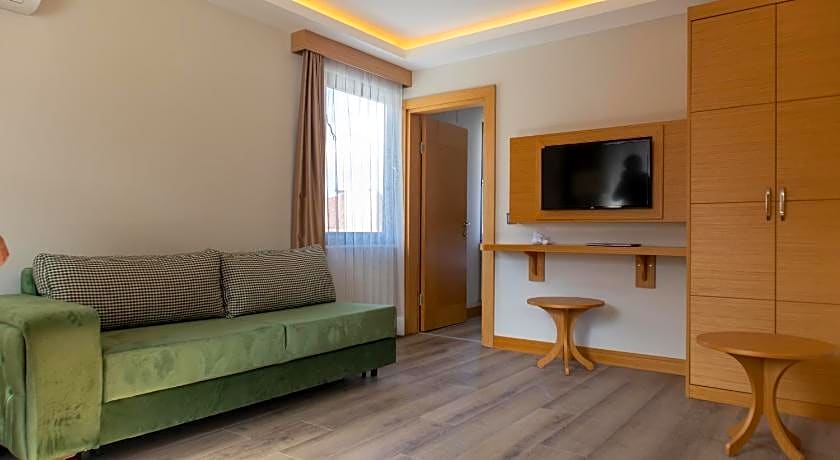 LOTUS PARK HOTEL