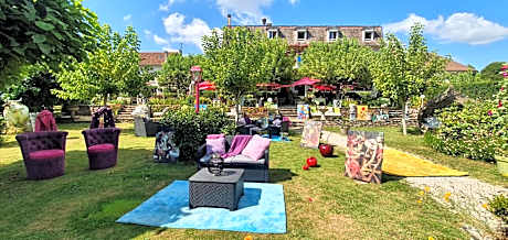 Logis Hôtel Hostellerie Saint-Jacques