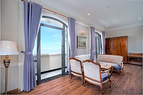 Executive Suite Sea View