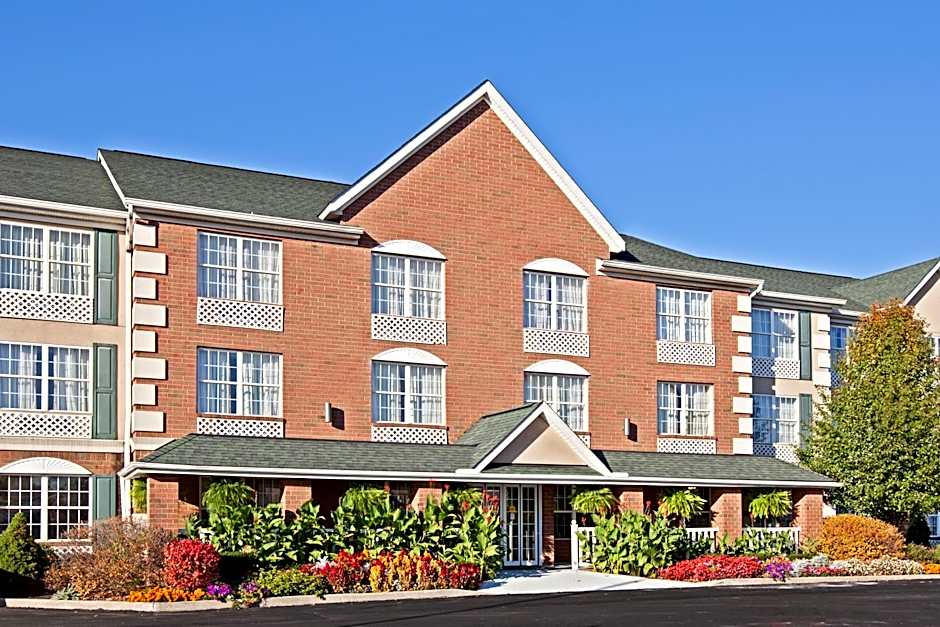 Country Inn & Suites by Radisson, Macedonia - Northfield