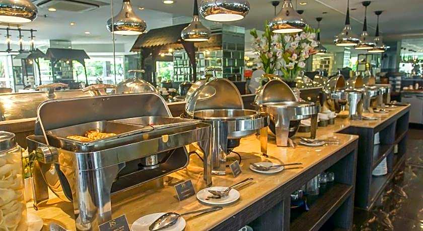 Royal Regantris Cendana 