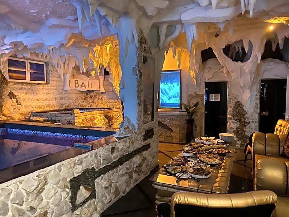 Bali Colosseum Hotel