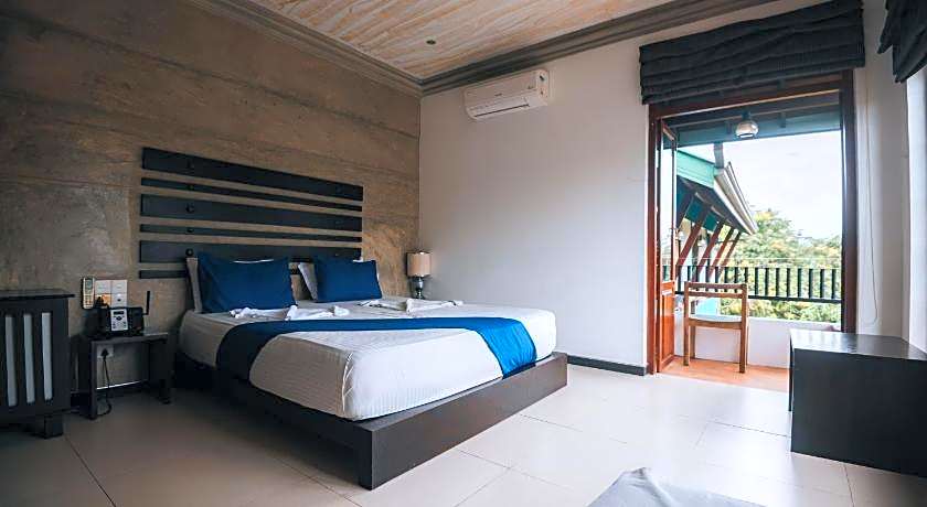 Summer Side Residence