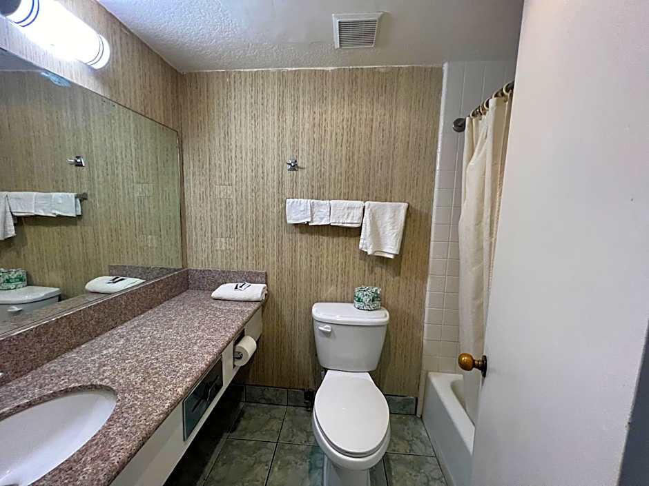 Casa Playa Inn & Suites Stanton Anaheim Area