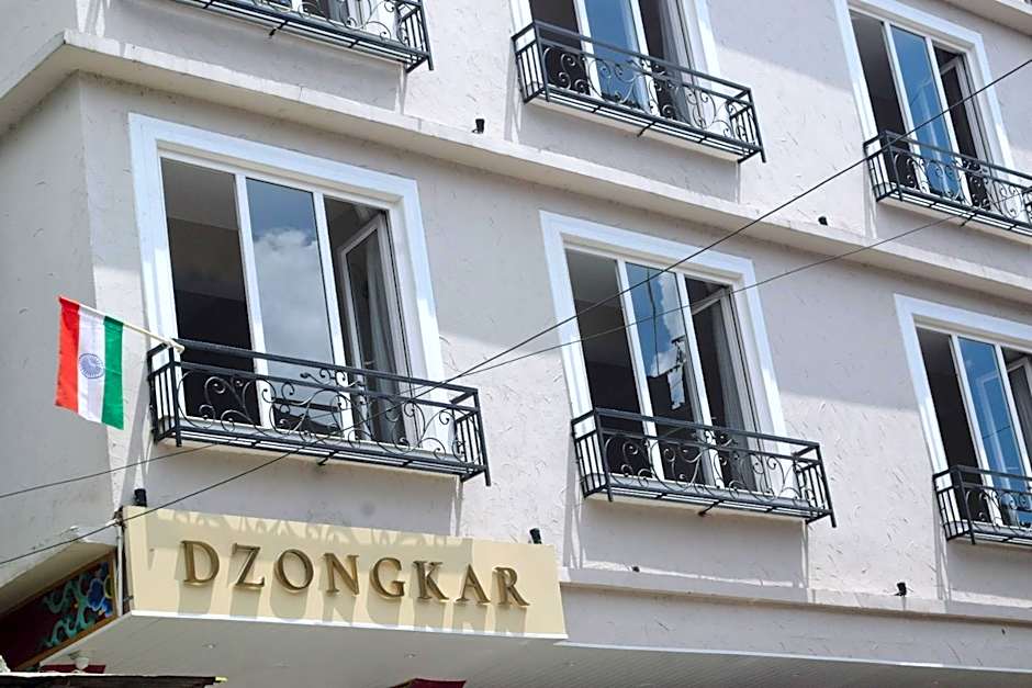 Dzongkar – Gangtok, OK